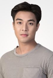 ปาริธ ทิมทอง