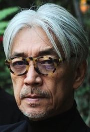 坂本龍一