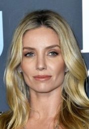 Annabelle Wallis