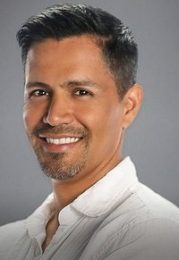 Jay Hernandez