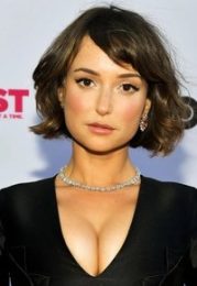 Milana Vayntrub
