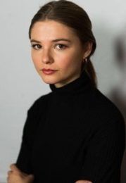 Stefanie Scott