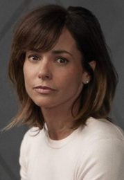 Stephanie Szostak